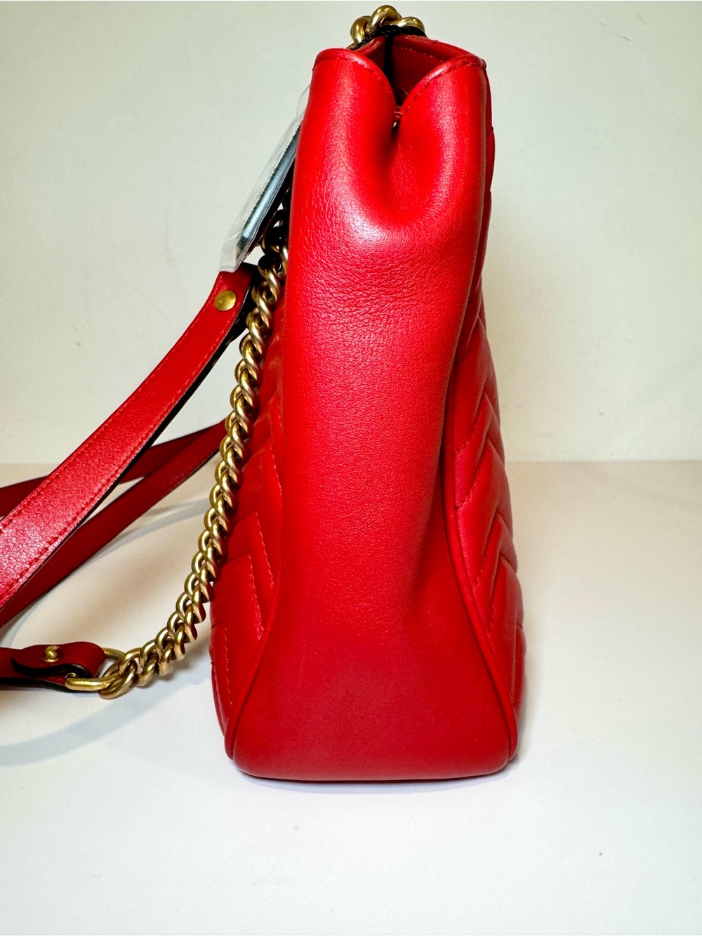 Gucci Red Calfskin Matelasse Medium GG Marmont Shoulder Bag W Gold Chain Strap - Picture 5 of 16